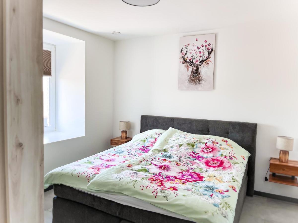 Hof Gemehret Apartment ยูเปน ภายนอก รูปภาพ